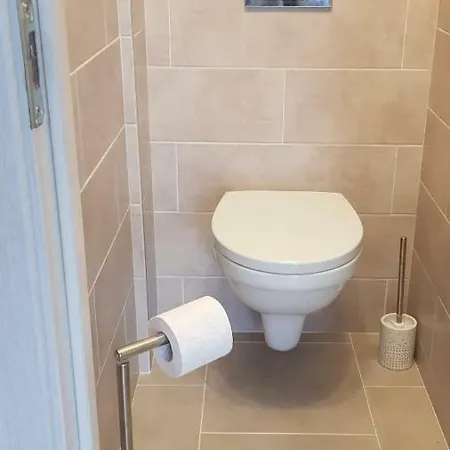 Vacation In Apartment *
